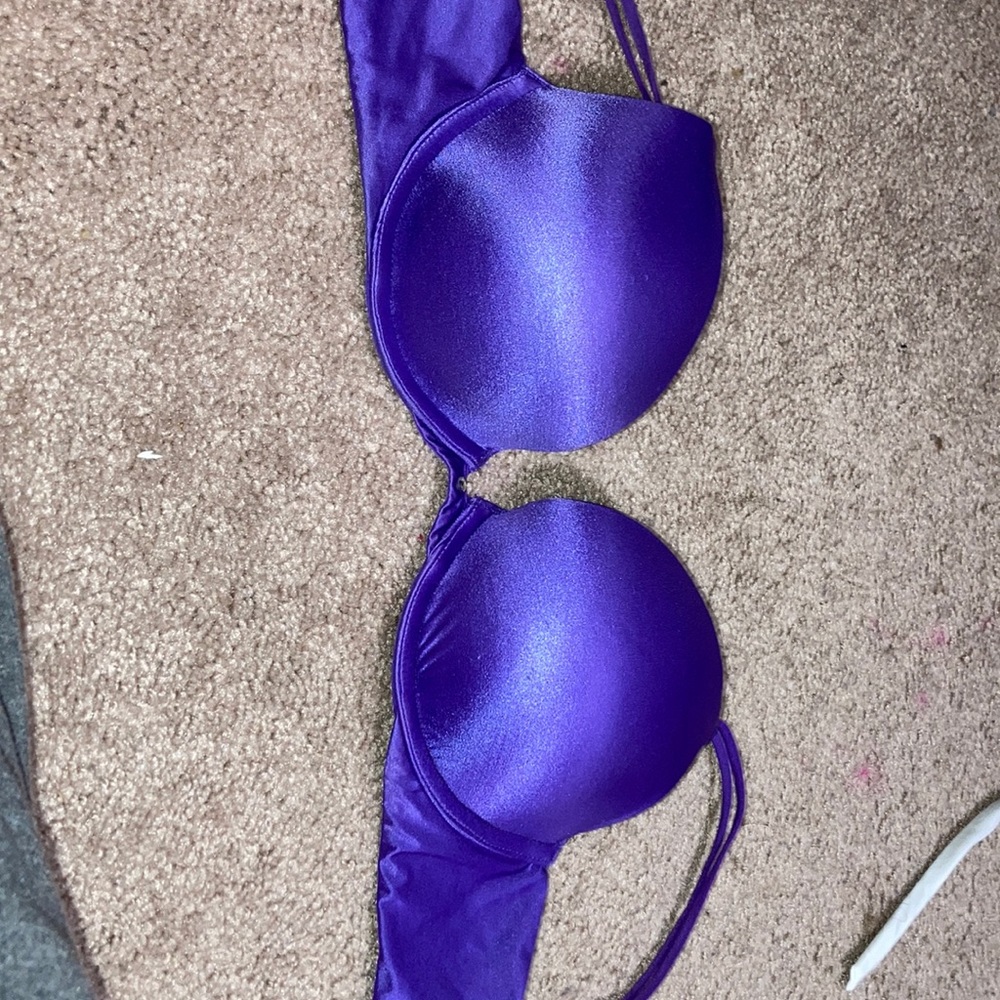 vs bra